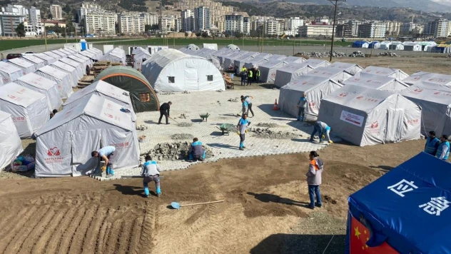 Melikgazi çadır kent ve konteyner kentlerde alt ve üst yapı çalışmalarına hızla devam ediyor