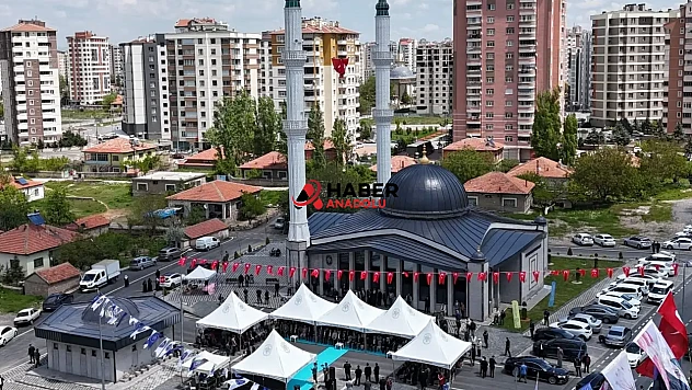 Melikgazi'de yaz, 'Osman-Fatma Fırıncı Cami'nin ibadete açılışı ile başladı