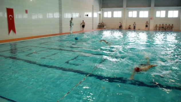 Melikgazi'de yüzme kursu kayıtları başladı