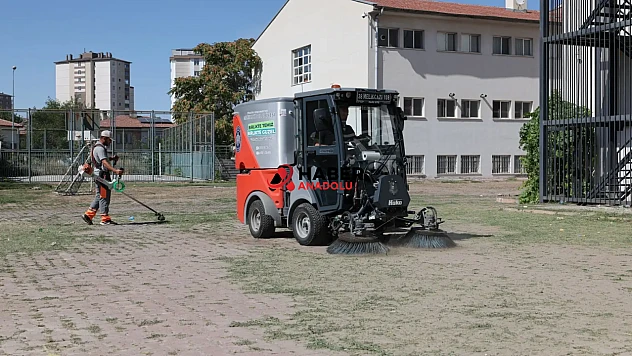 Melikgazi'den okullara kapsamlı temizlik çalışması