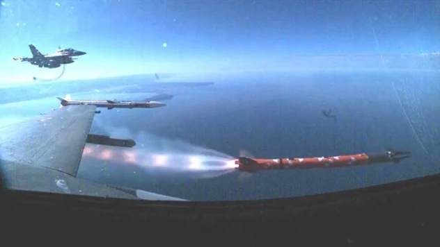 MSB Bozdoğan Füzesi'nin test atışı görüntülerini paylaştı