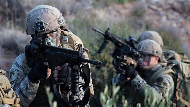 MSB: Irak'ın kuzeyindeki Pençe-Kilit Operasyonu bölgesinde 5 PKK'lı terörist etkisiz hale getirildi.