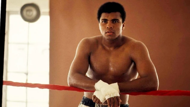 Muhammed Ali'nin şampiyonluk kemeri 6.18 milyon dolara satıldı
