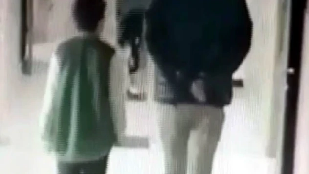 Nefesi kesilen  öğrencisini böyle kurtardı