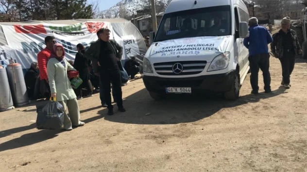 Öğrencilerin harçlıkları depremzedelere