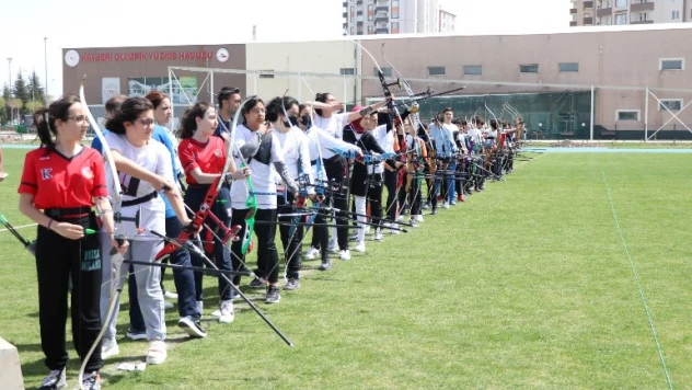 Okul sporları okçuluk müsabakaları başladı