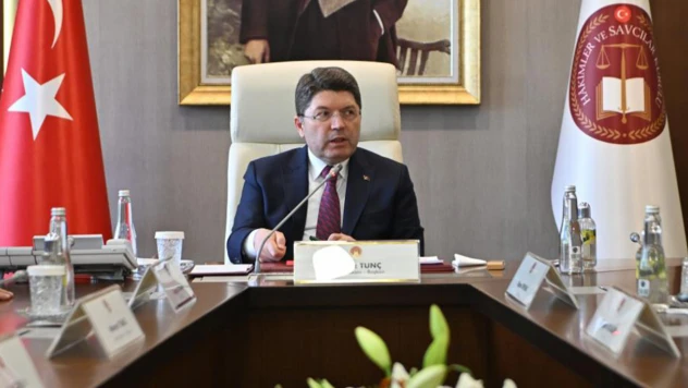 Ormana benzin dökerek yangın çıkartan şahıs gözaltına alındı