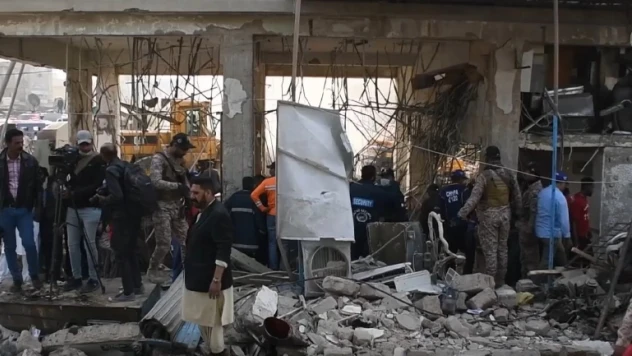 Pakistan'da gaz tüpü patladı, ortalık savaş alanına döndü