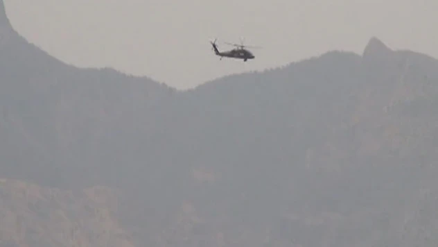 Pakistan'da içinde korgeneralin de bulunduğu helikopter kayboldu