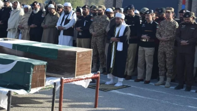 Pakistan'da polis merkezine saldırı: 4 ölü