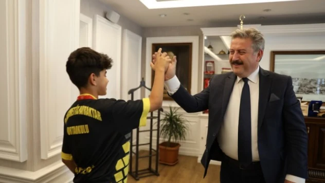 Palancıoğlu, Şampiyonları ile Buluştu.