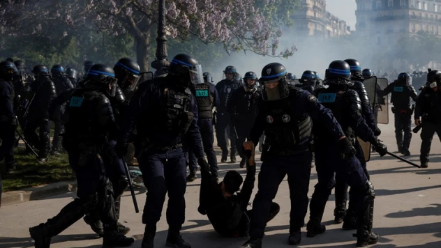 Paris'teki olaylı 1 Mayıs kutlamaları