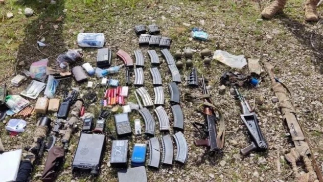 Pençe-Kilit Operasyonu'nda silah ve mühimmat ele geçirildi