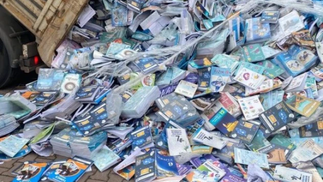 Polisinden 'kitap' operasyonu: 3 gözaltı