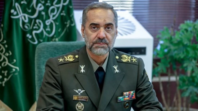 Rıza Aştiyani, İsrail'in İran'a saldırması için hava sahasını ya da topraklarını İsrail'e açan her ülke bizim kesin cevabımızı alacaktır' dedi.