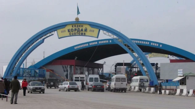 Rusya'daki kısmi seferberlik ilanı sonrası Kazakistan sınırında yoğunluk arttı