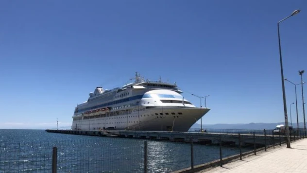 Rusya'dan gelen kruvaziyer gemi Sinop'ta