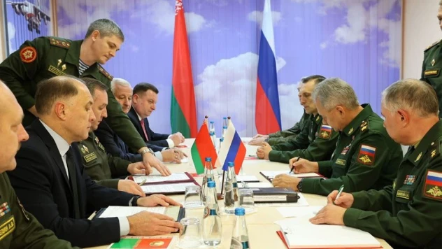 Rusya ve Belarus, bölgesel güvenlik anlaşmasında değişiklik öngören protokolü imzaladı