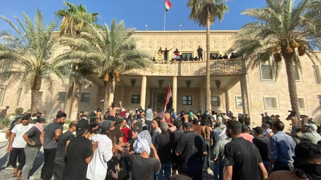 Sadr Grubu'nun askeri kanadı sokağa indi