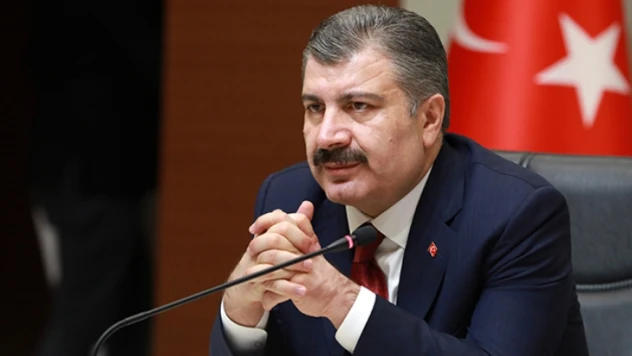 Sağlık Bakanı Koca: Covid aşısının kalp ile ilgili problemlerin yaşanmasına sebep olduğuna ilişkin iddialar