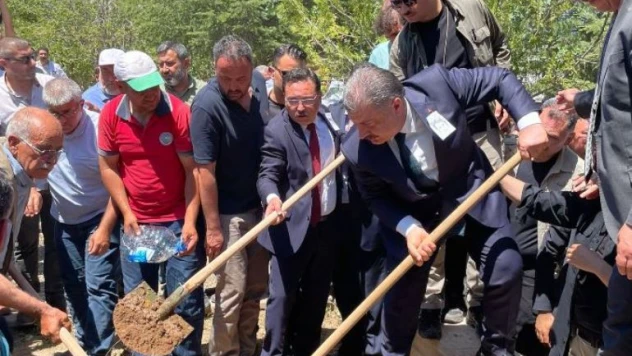 Saldırıda hayatını kaybeden doktoru binler uğurladı