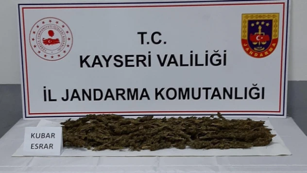 Şehir dışından uyuşturucu madde getiren 3 şahıs yakalandı