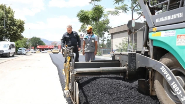 Şehir merkezine otopark ve asfalt çalışması yapılıyor