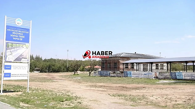 SELÇUKLU MAHALLESİ'NİN ÇOK AMAÇLI SOSYAL TESİSİ HIZLA YÜKSELİYOR