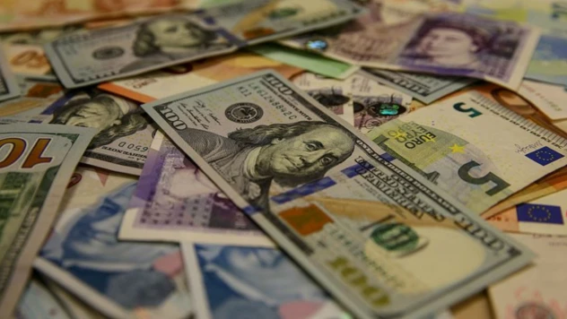 Serbest piyasada döviz fiyatları