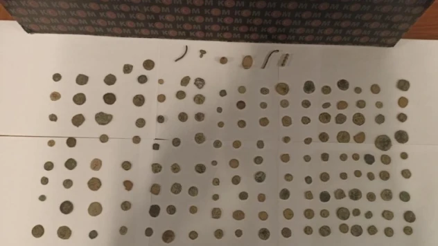 Sikkeleri piyasaya süremeden yakalandı