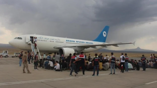 Sınır dışı edilen düzensiz göçmen sayısı 63 bin 162 olarak kayıtlara geçti