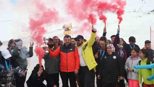 Snowboard Türkiye Şampiyonu Kayseri oldu