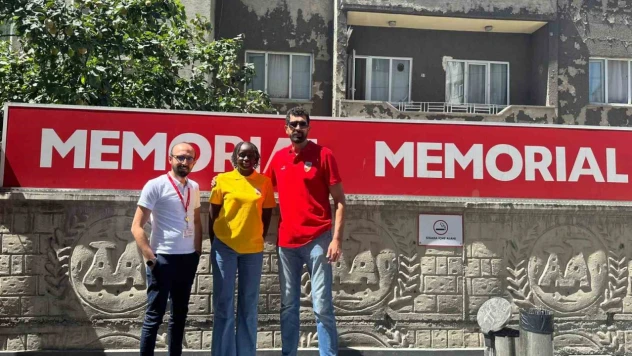 Sokhna Faal Kayseri'ye geldi