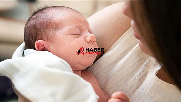 Sözleşmeli personelin doğum izni süresi 24 haftaya çıkarıldı