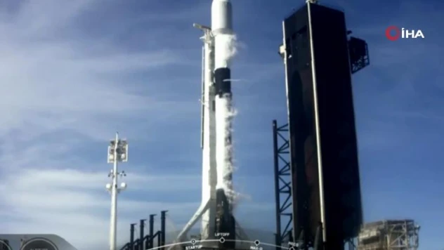 SpaceX, 54 Starlink uydusunu daha yörüngeye fırlattı