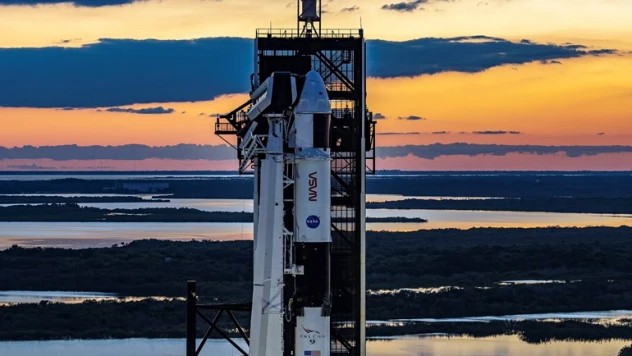 SpaceX, ISS'ye 3 astronot ve 1 kozmonot gönderdi