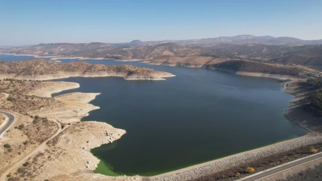 Su kıtlığı zirve yaptı, Gediz Nehri kurudu
