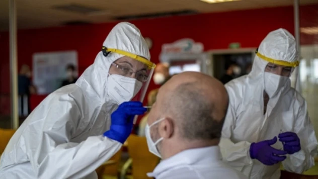 Ülkeye girişte  PCR testi zorunluluğu kaldırıldı.