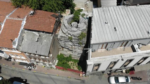 Tarihte bugün açılışı yapılan Arkadios Sütunu 1602 yıl sonra restore edilecek