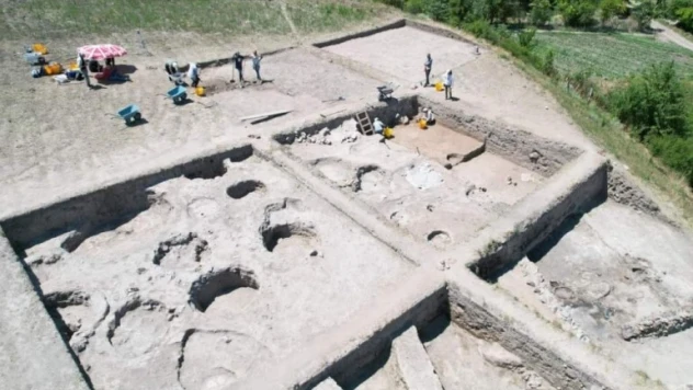 Tavşanlı'daki kazılarda 3 bin 300 yıllık tarih