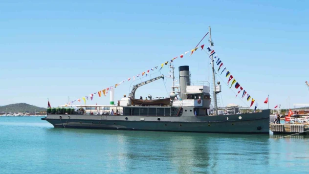 TCG Nusret Gemisi Ayvalık'ta