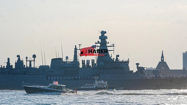 TCG Oruçreis, ABD kutlamaları için New York Limanı'nda