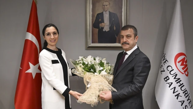 TCMB'de devir teslim: Hafize Gaye Erkan görevine başladı