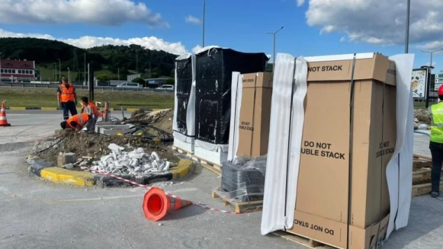 TESLA'nın ilk şarj noktası Highway'de kuruluyor