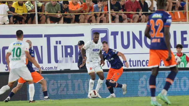 Trendyol Süper Lig: Alanyaspor: 2 - Başakşehir: 0 (Maç sonucu)