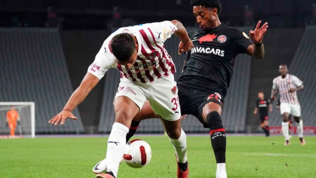 Trendyol Süper Lig: Fatih Karagümrük: 0 - Hatayspor: 0 (İlk yarı)