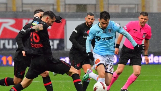 Trendyol Süper Lig: Fatih Karagümrük: 1 - Başakşehir: 1 (Maç sonucu)