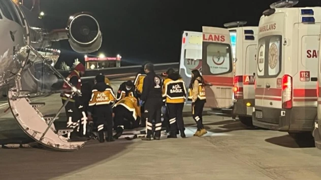 Tüm deprem bölgesinde sağlık sistemi çalışıyor.