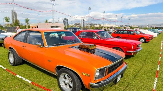 Türkiye'nin en büyük Klasik Otomobil Festivali Ankara'da başladı