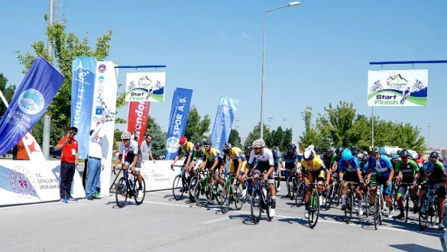 Uluslararası Bisiklet Yarışması Tomarza'da start aldı